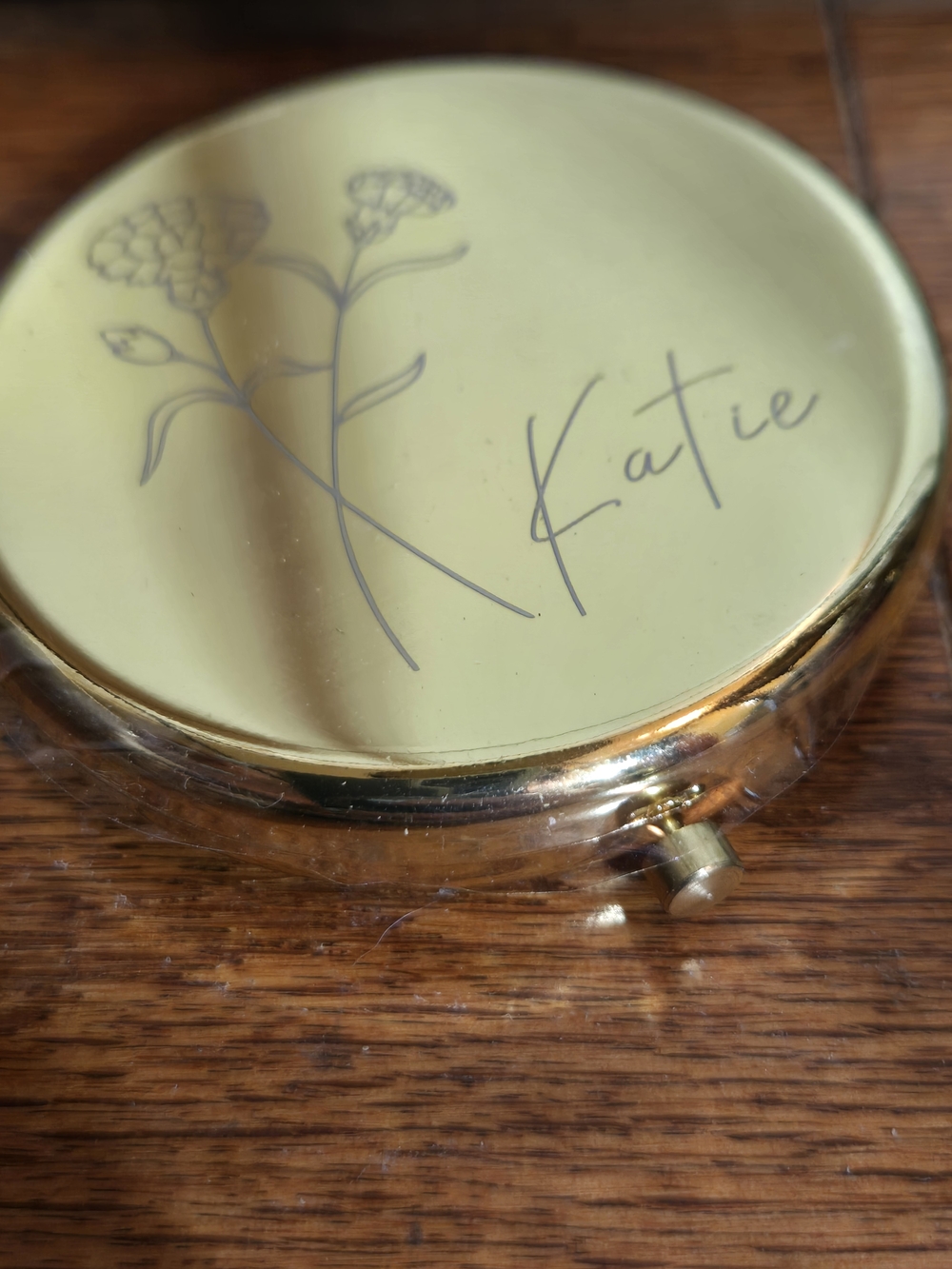 Personalized Gold Compact Mirror with Floral Sketch and 'Katie' Script